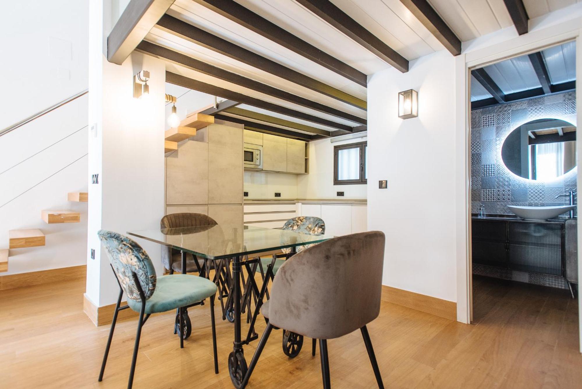 Loft Patricia Nervion Apartment เซบีญา ภายนอก รูปภาพ